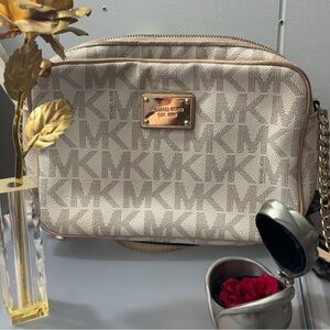 Michael Kors Crossbody
